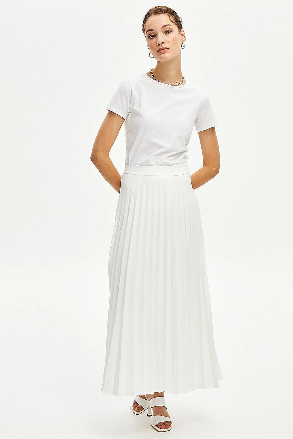 Basic Piliseli Etek Ekru SZ 12501