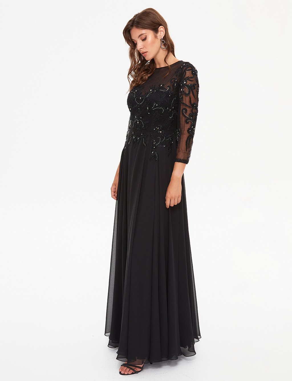TIARA Embroidered Illusion Collar Evening Dress Black