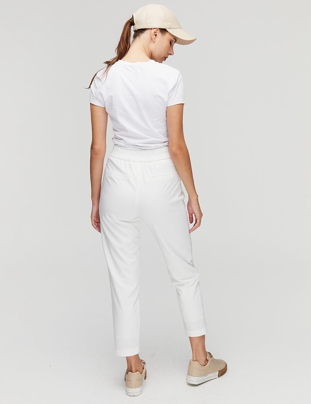 Pleated Carrot Pants White