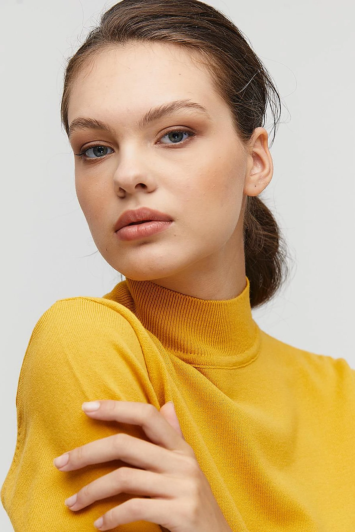 Basic Knit Sweater in Lemon