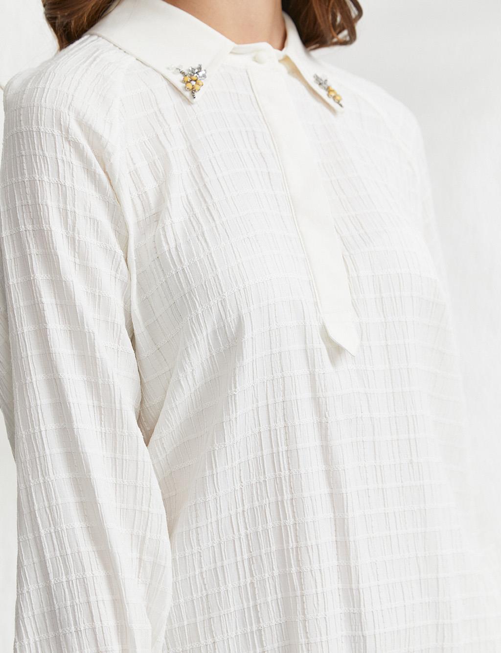 Boncuk İşlemeli Gofreli Bluz Beyaz
