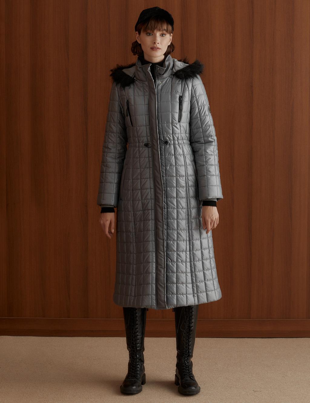 Square Slice Quilted Inflatable Coat Grey