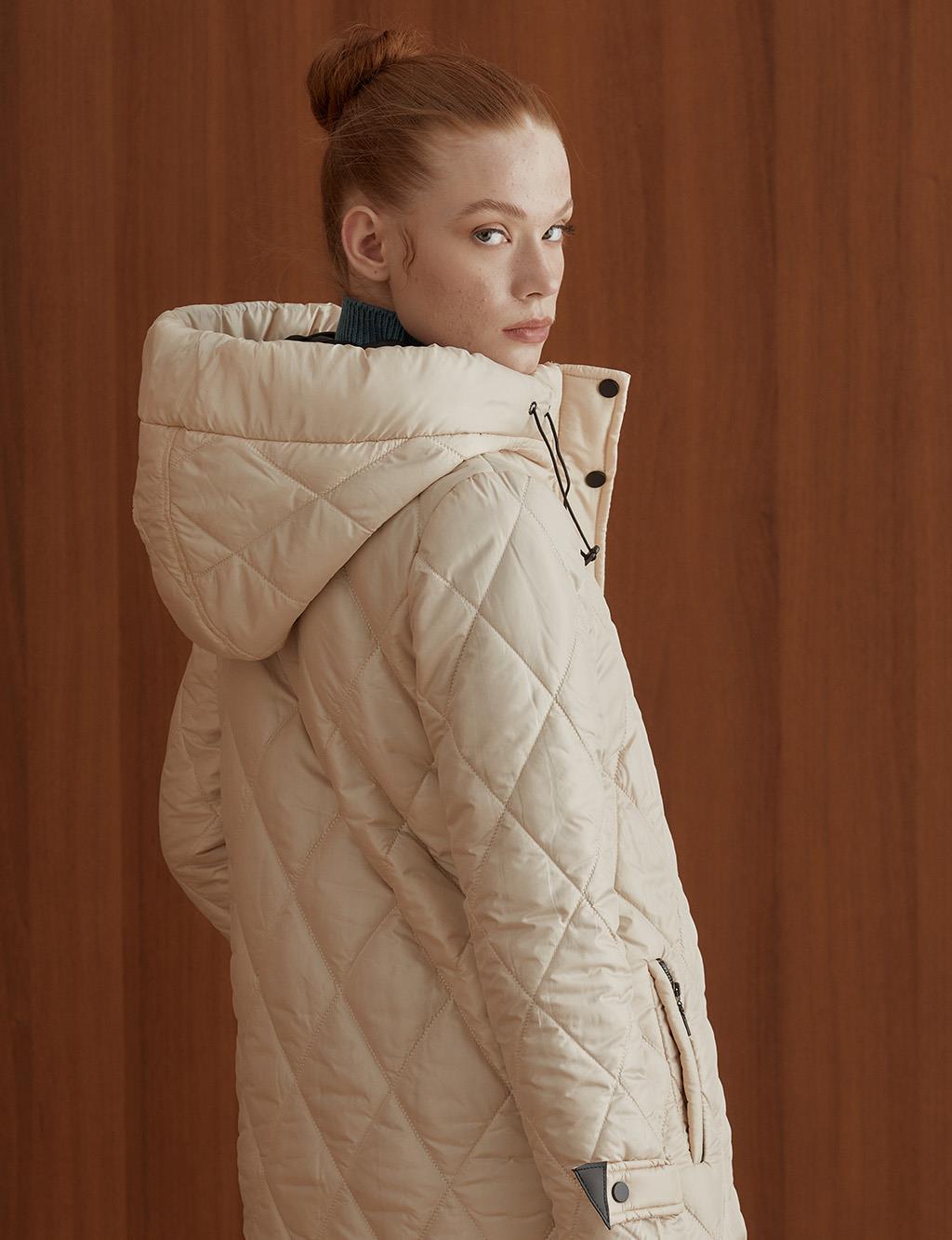 Diamond Pattern Quilted Inflatable Coat Cream