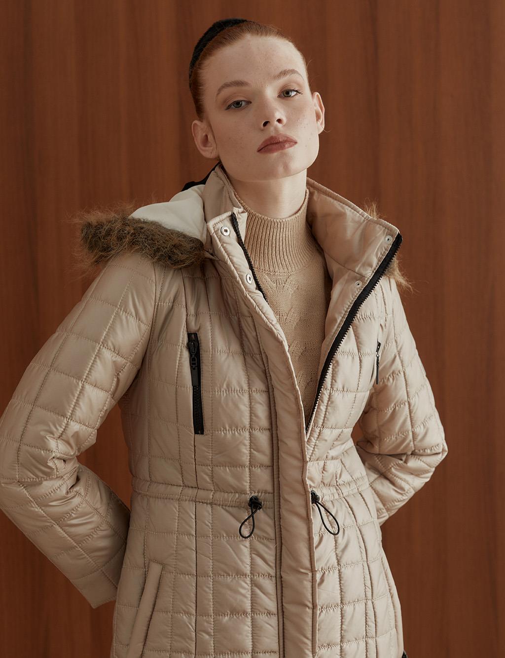 Square Slice Quilted Inflatable Coat Beige