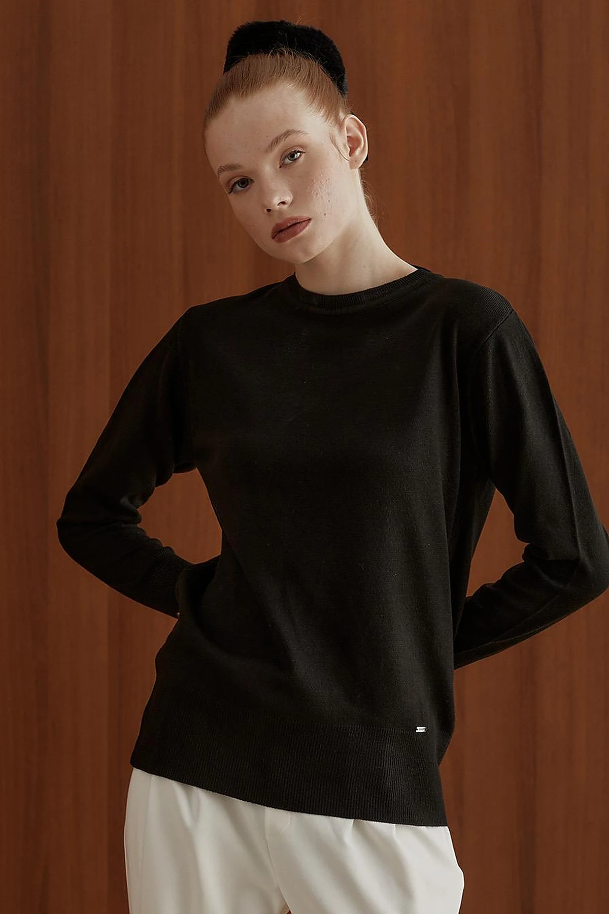 Round Neck Collar Knitwear Sweater Black