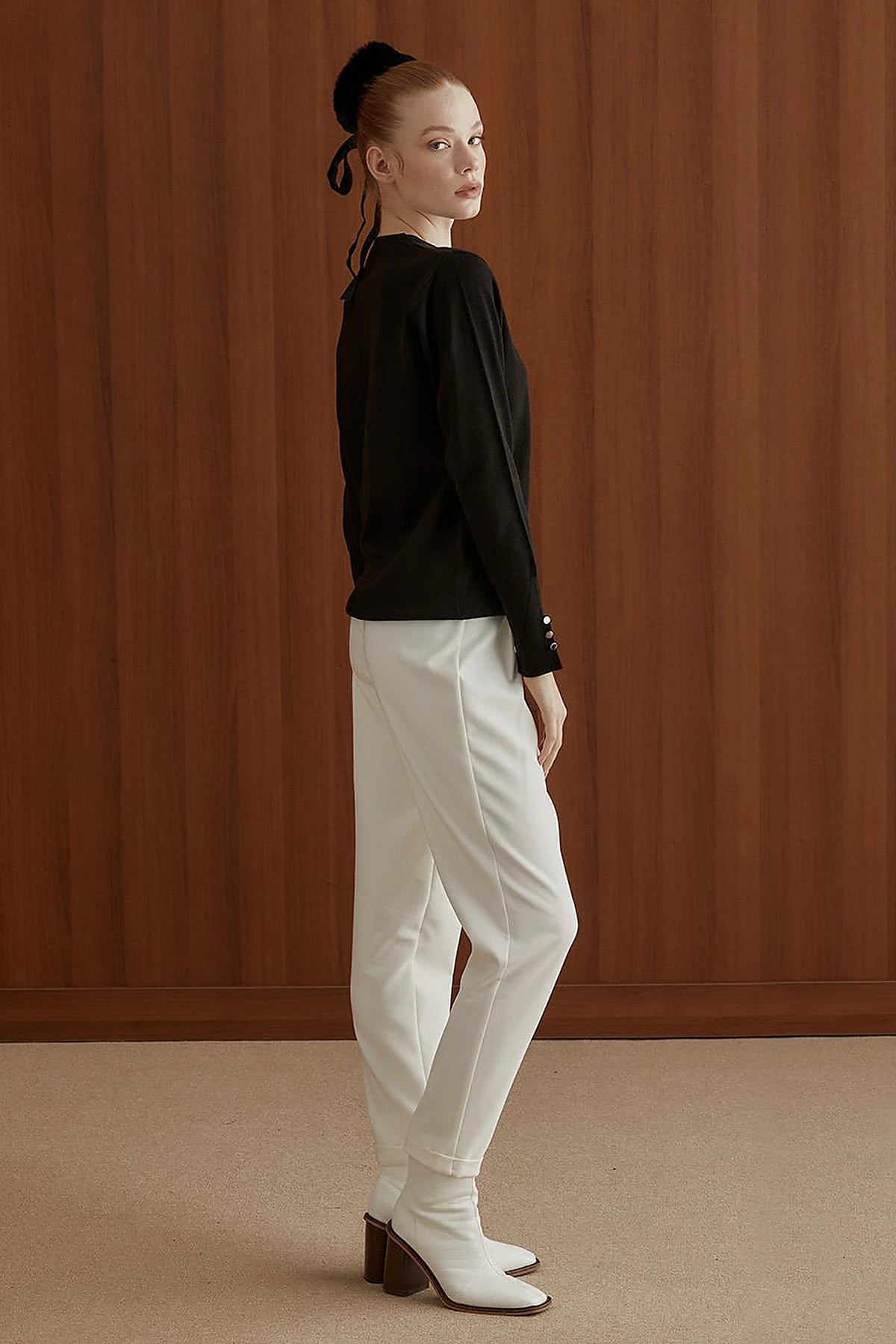 Round Neck Collar Knitwear Sweater Black