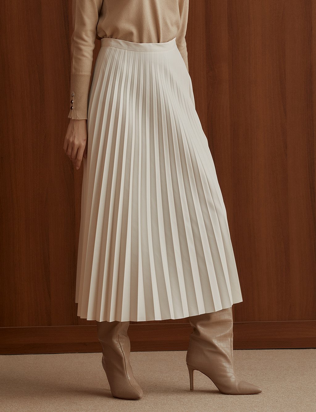 Pleated Casual Skirt Cream