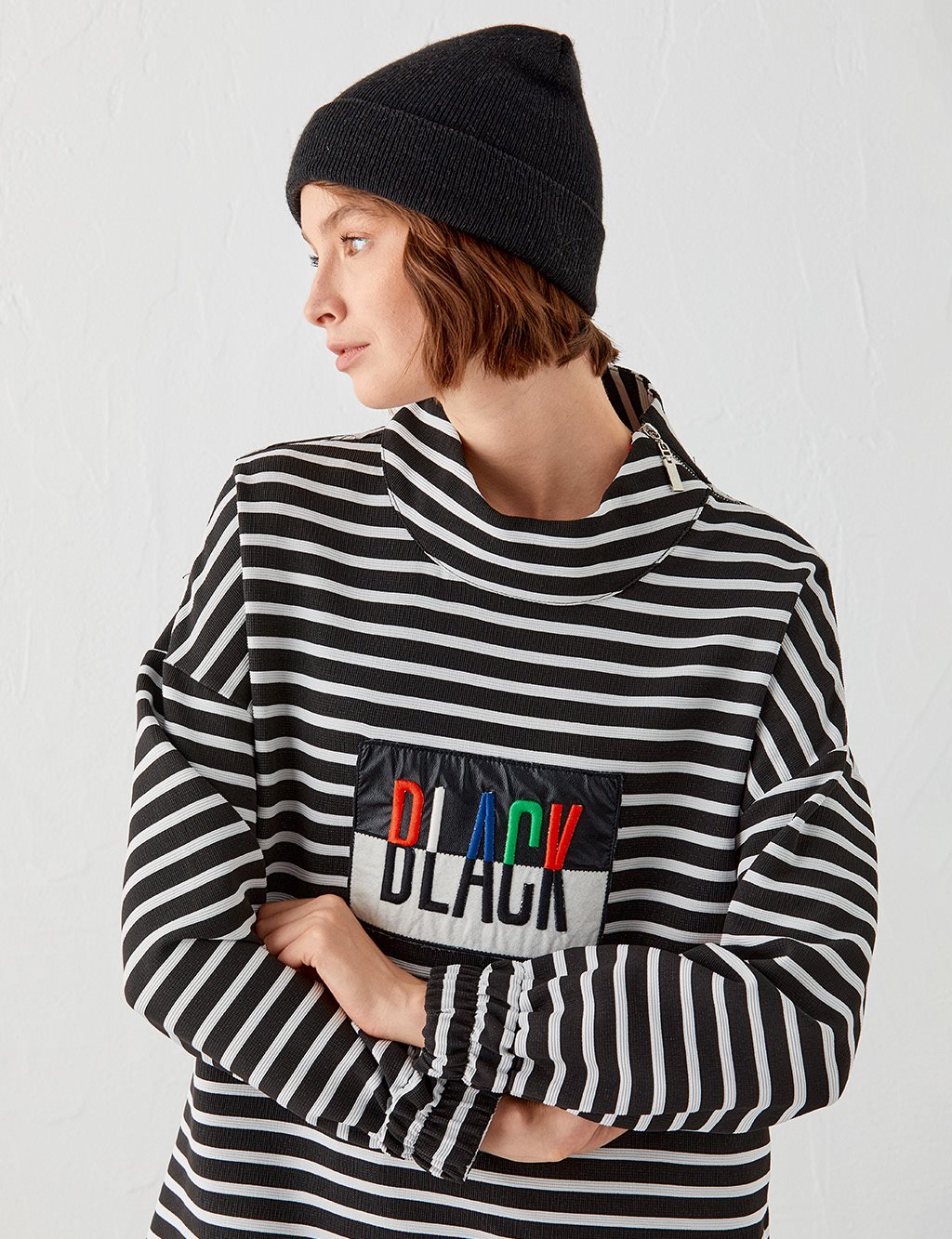 Striped Low Sleeve Sweatshirt Black