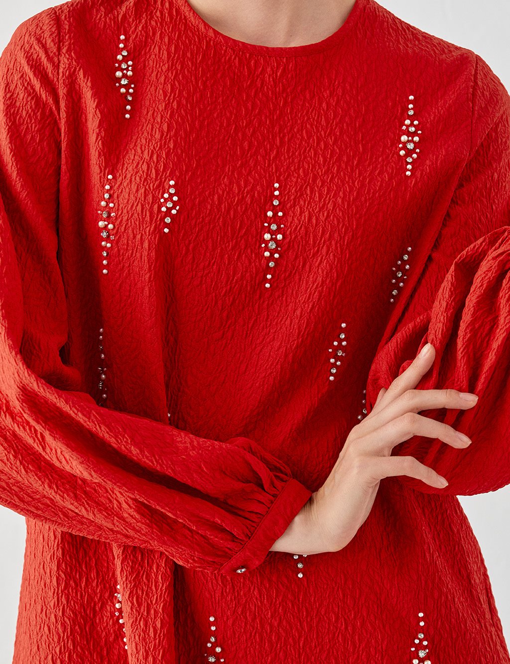 Boncuk İşlemeli Crinkle Tunik Kırmızı