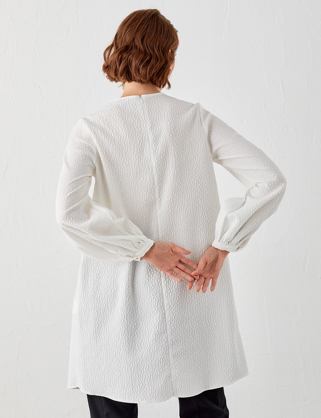 Boncuk İşlemeli Crinkle Tunik Ekru