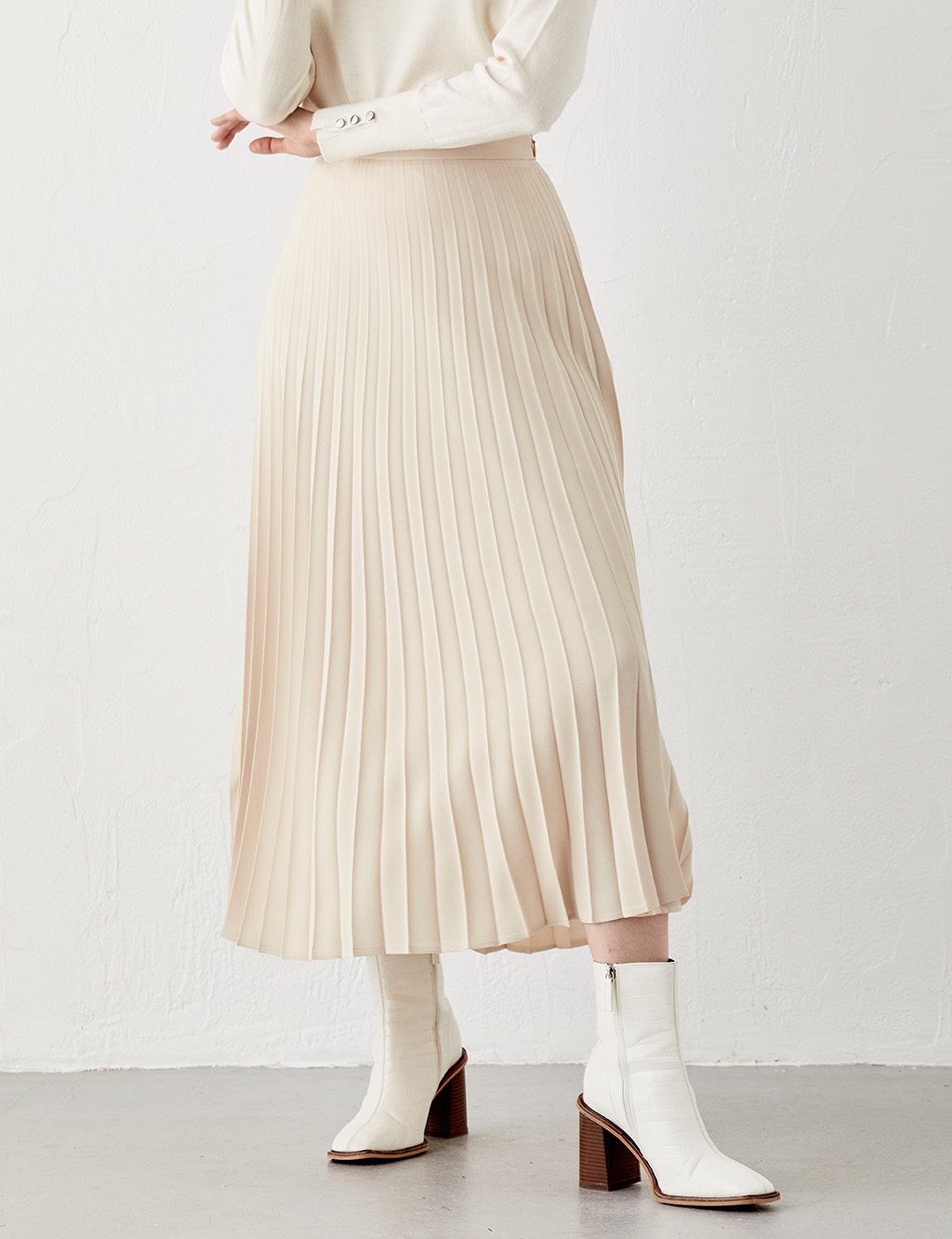 Pleated Skirt Cream