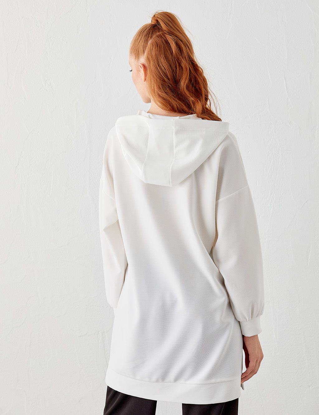 Askı Detaylı Kapüşonlu Sweatshirt Beyaz