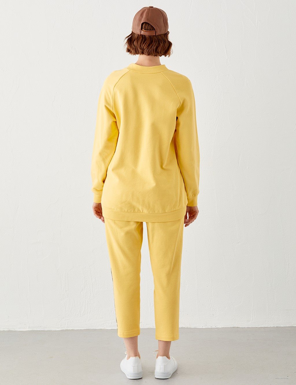 Bird Figure Embroidered Sweatshirt Yellow