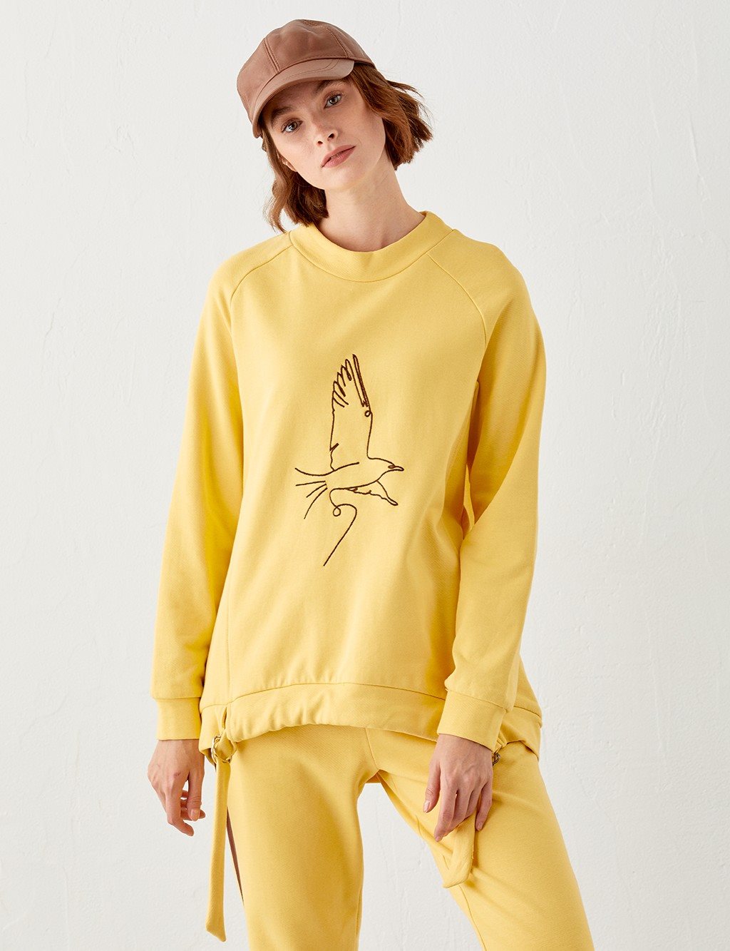 Bird Figure Embroidered Sweatshirt Yellow