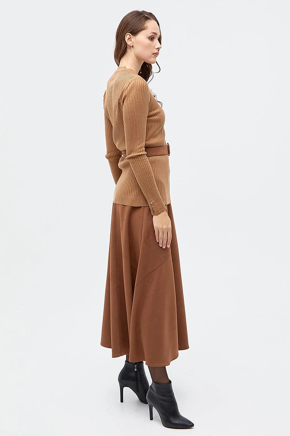 Zero Collar Ribbed Knitted Sweater Beige