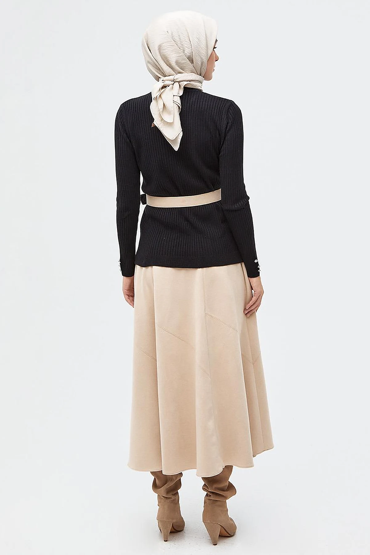 Zero Collar Ribbed Knitted Sweater Black