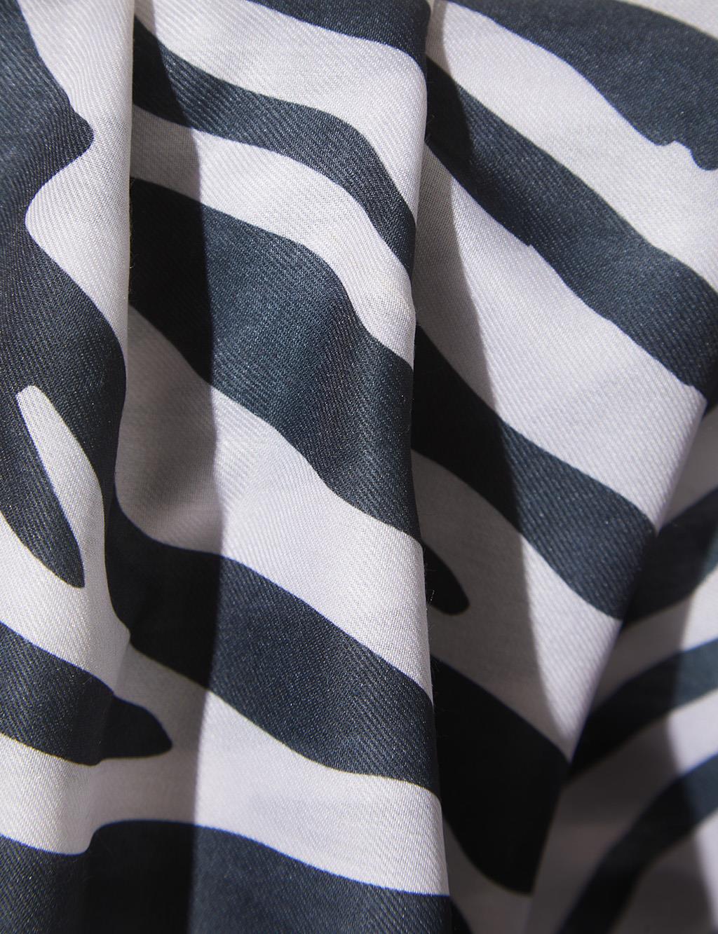 Zebra Patterned Shawl Mink