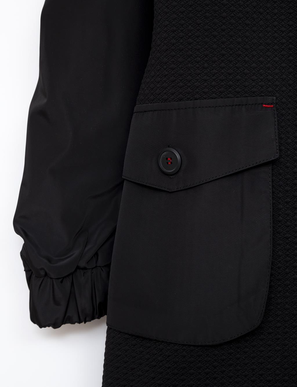Double Pocketed Embossed Jacket Black