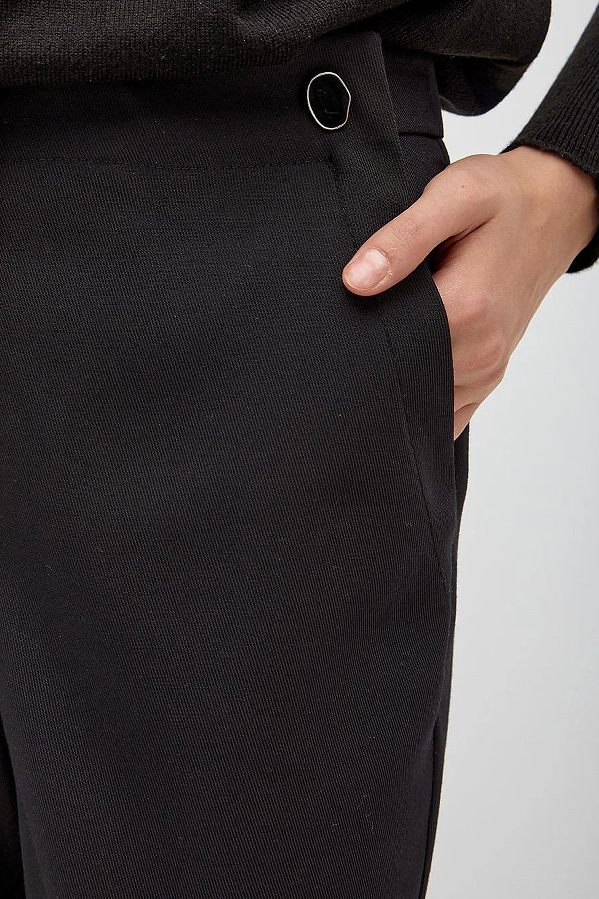 Dar Paça Kumaş Pantolon Siyah