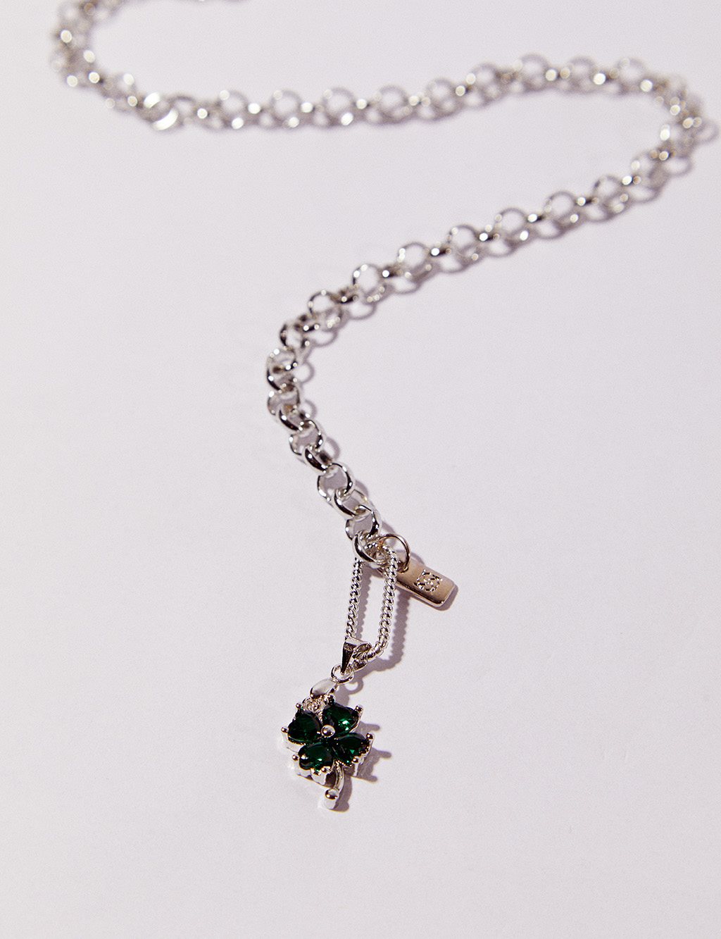 Clover Figured Chain Necklace Silver