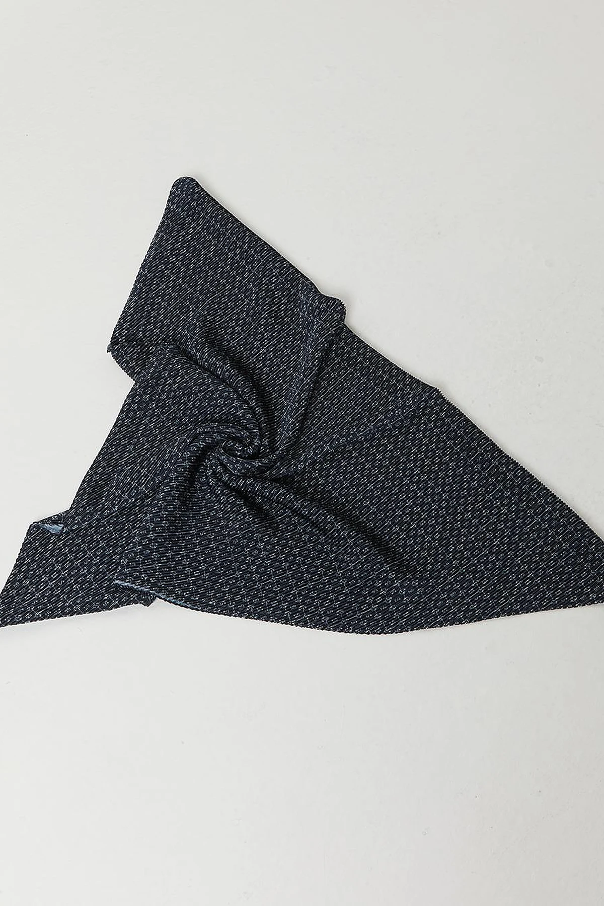 Hexagonal Monogram Pleated Scarf Navy
