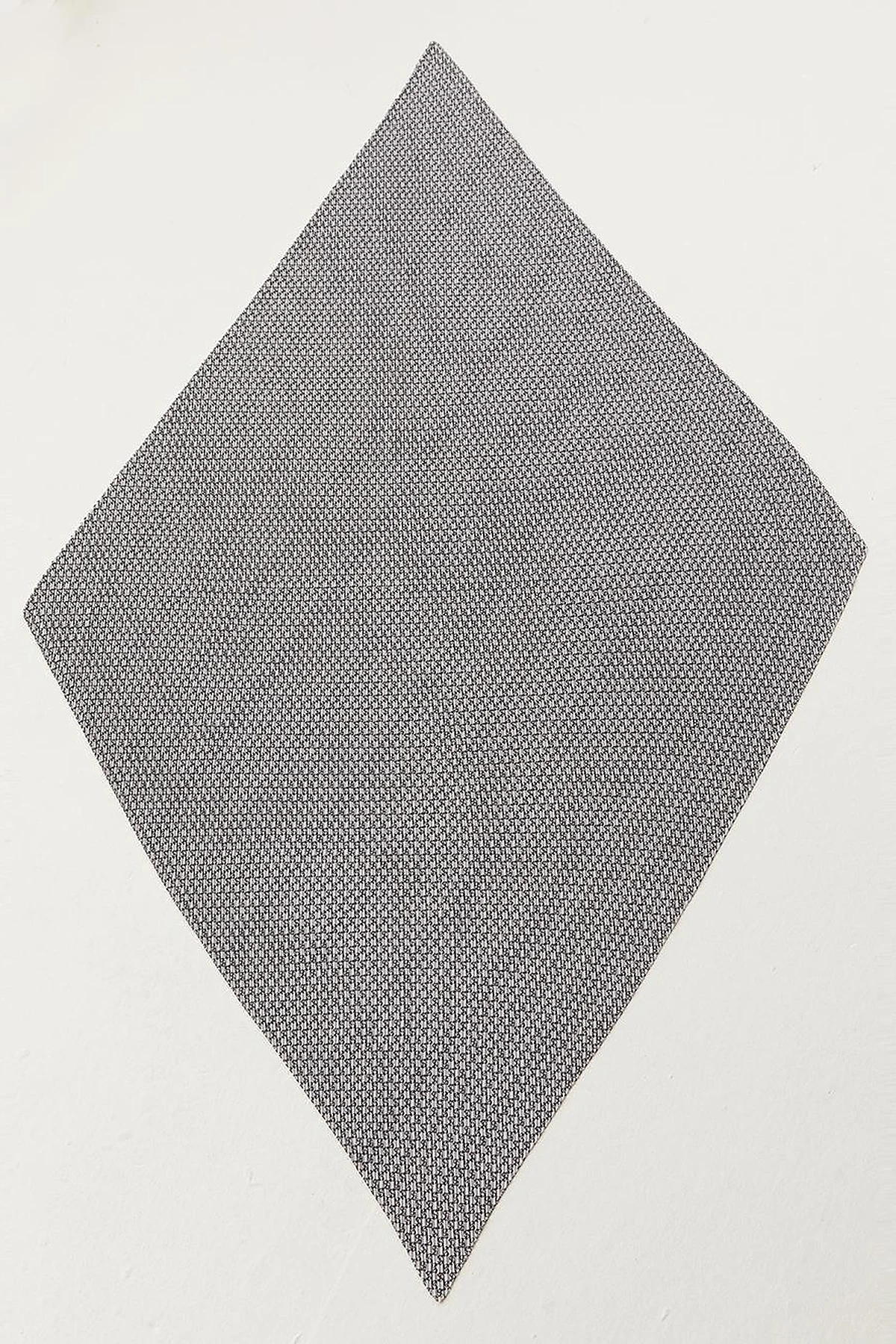 Zincir Monogram Piliseli Eşarp Gri
