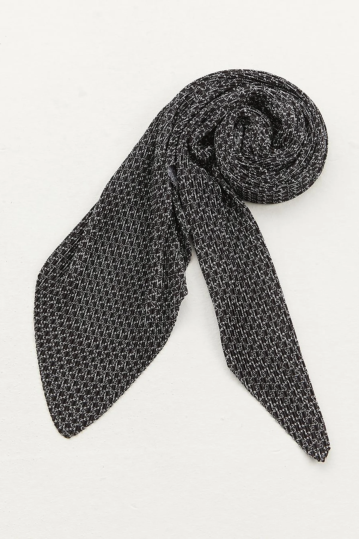 Zincir Monogram Piliseli Eşarp Siyah