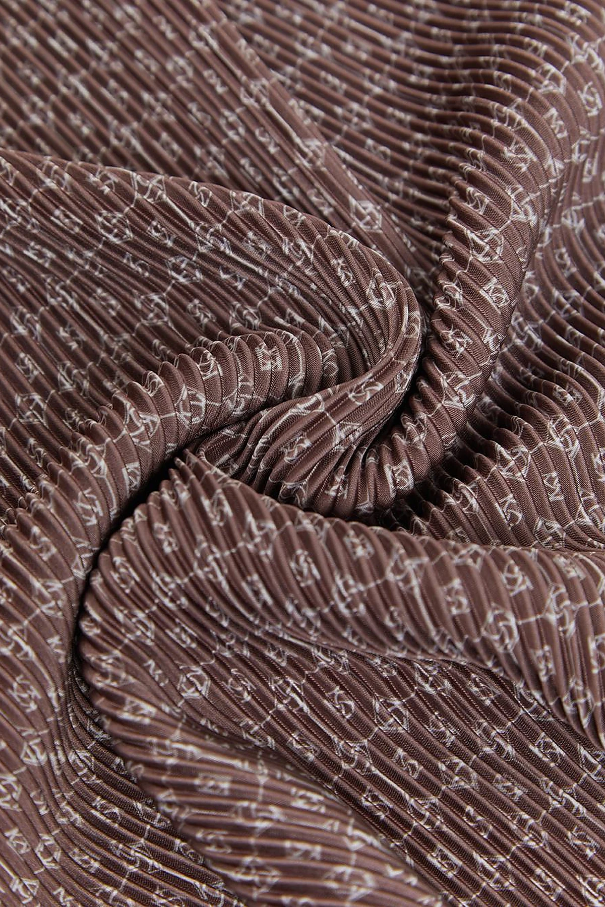 Hexagonal Monogram Pleated Scarf Milky Brown