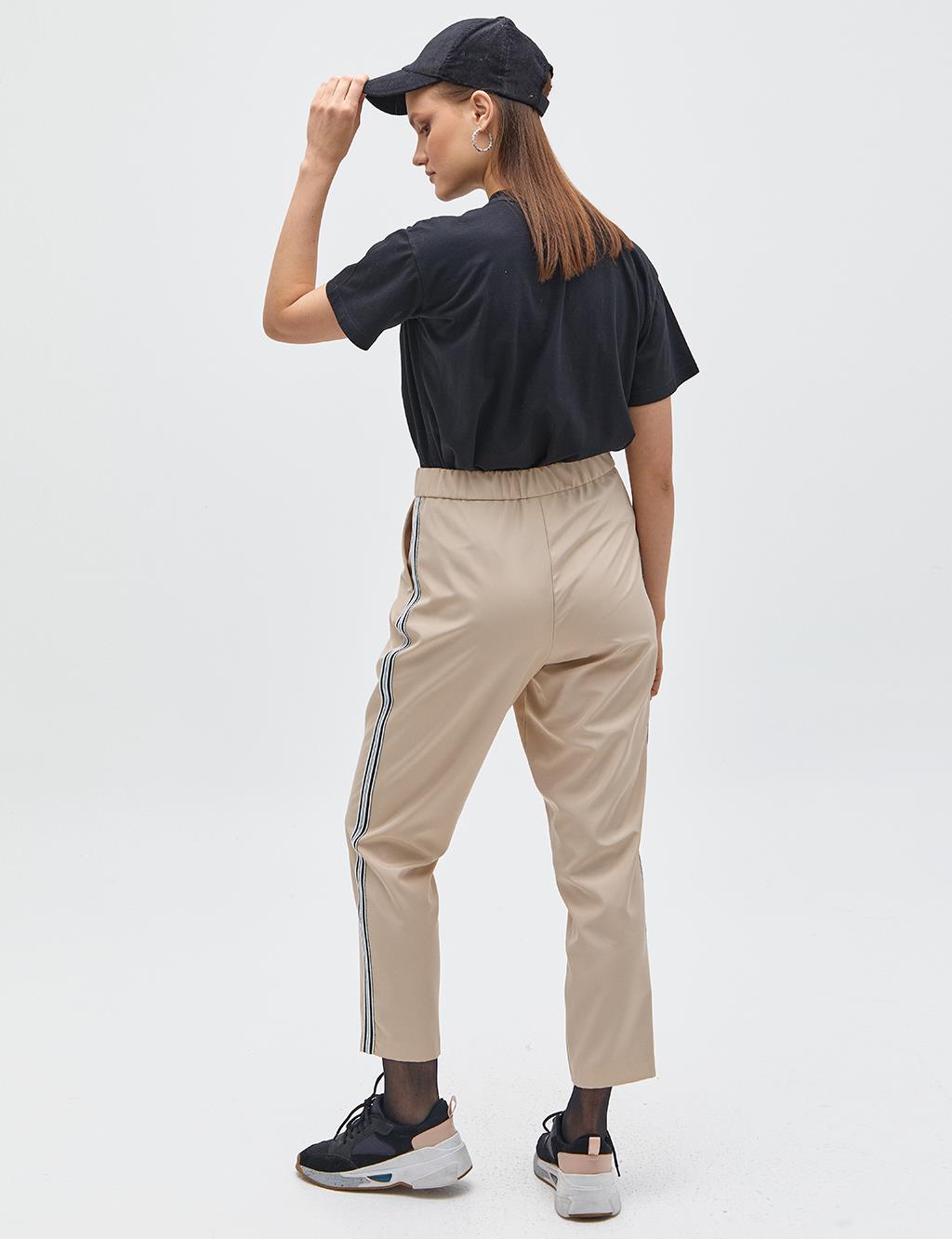 Şerit Detaylı Pileli Pantolon Taş 