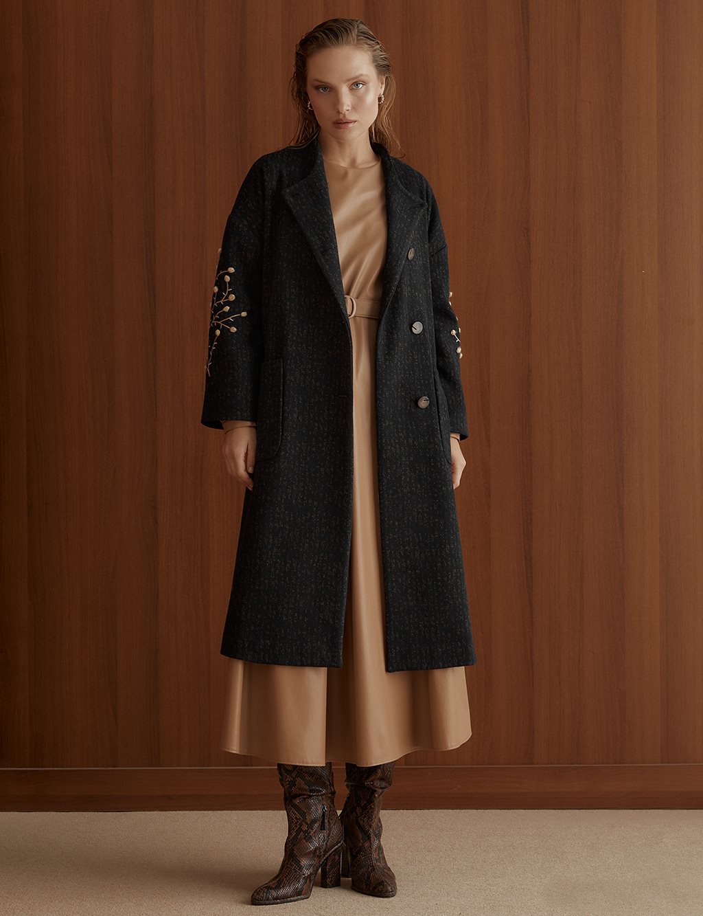 Embroidered Arm and Marbled Coat Navy-Brown