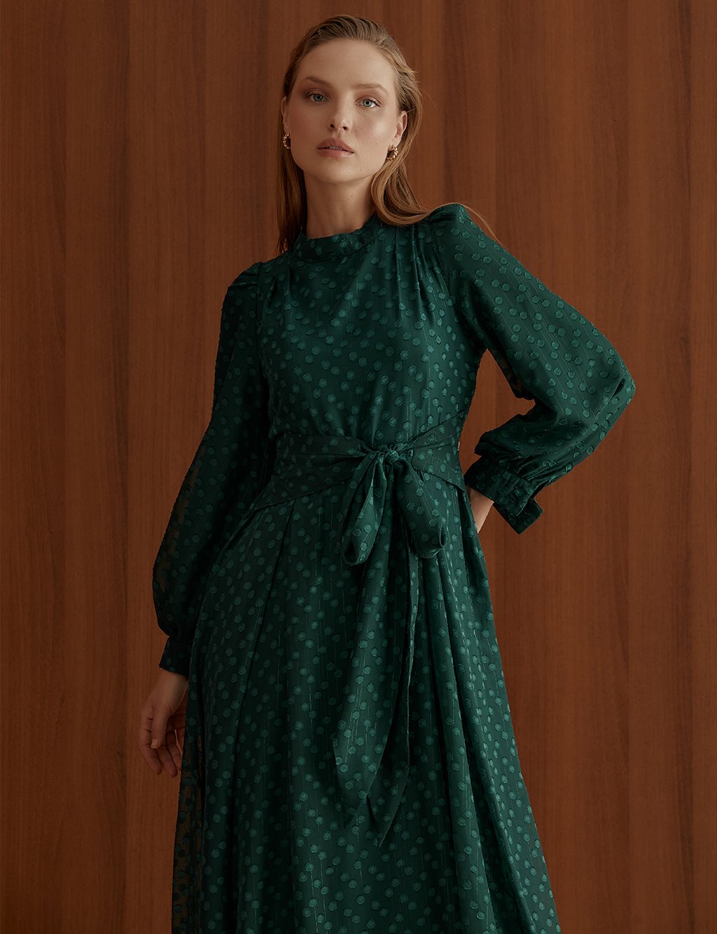 Pleated Full Length Dress Emerald ürünler defolu ürünlerdir bu nedenle satışa kapatılmıştır