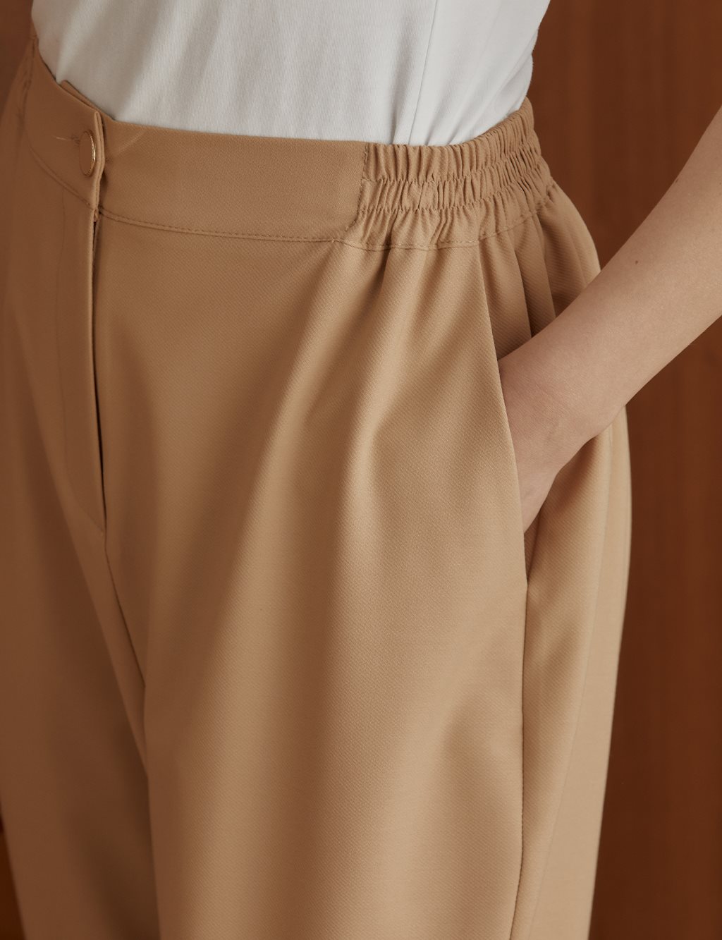 Stone Embroidered Carrot Pants Cream