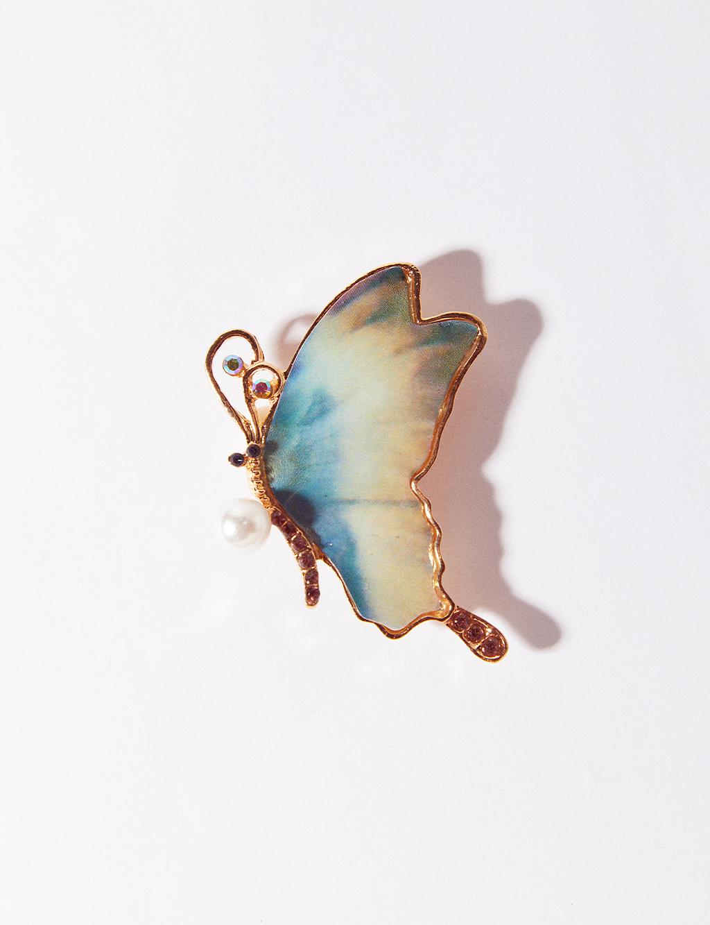 Butterfly Figured Pearl Brooch Green