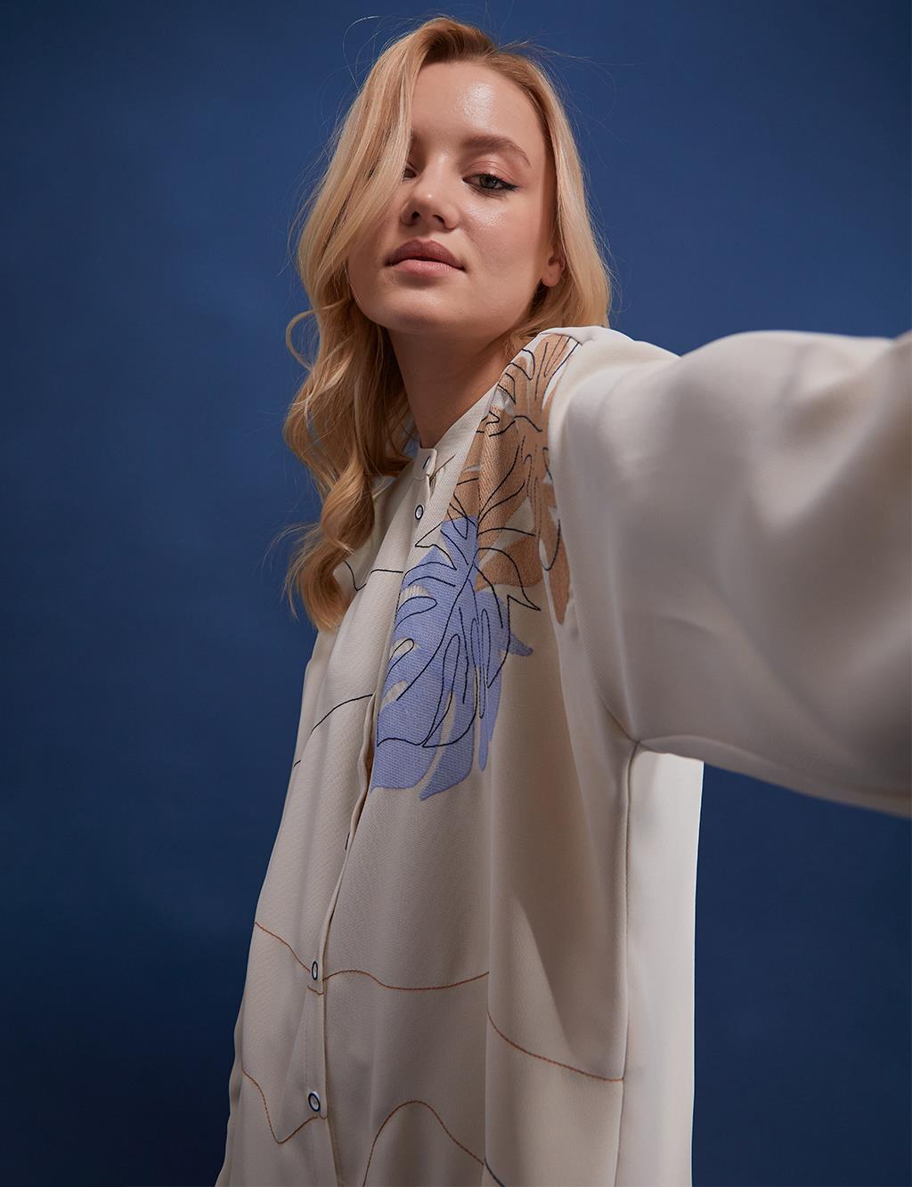 Yaprak Motifli Hakim Yaka Gömlek Krem