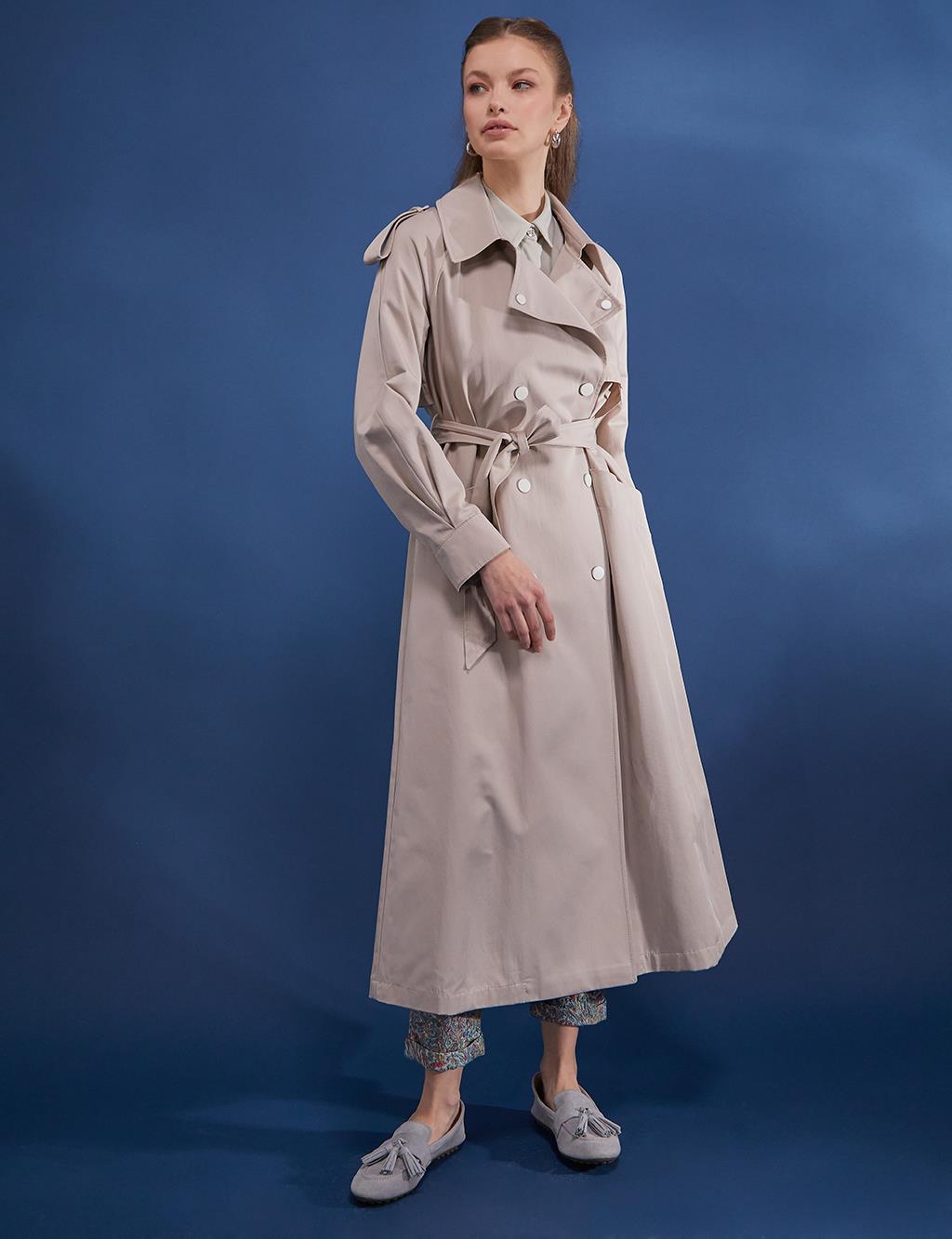 Windbreaker and Sash Detailed Long Trench Coat Clay