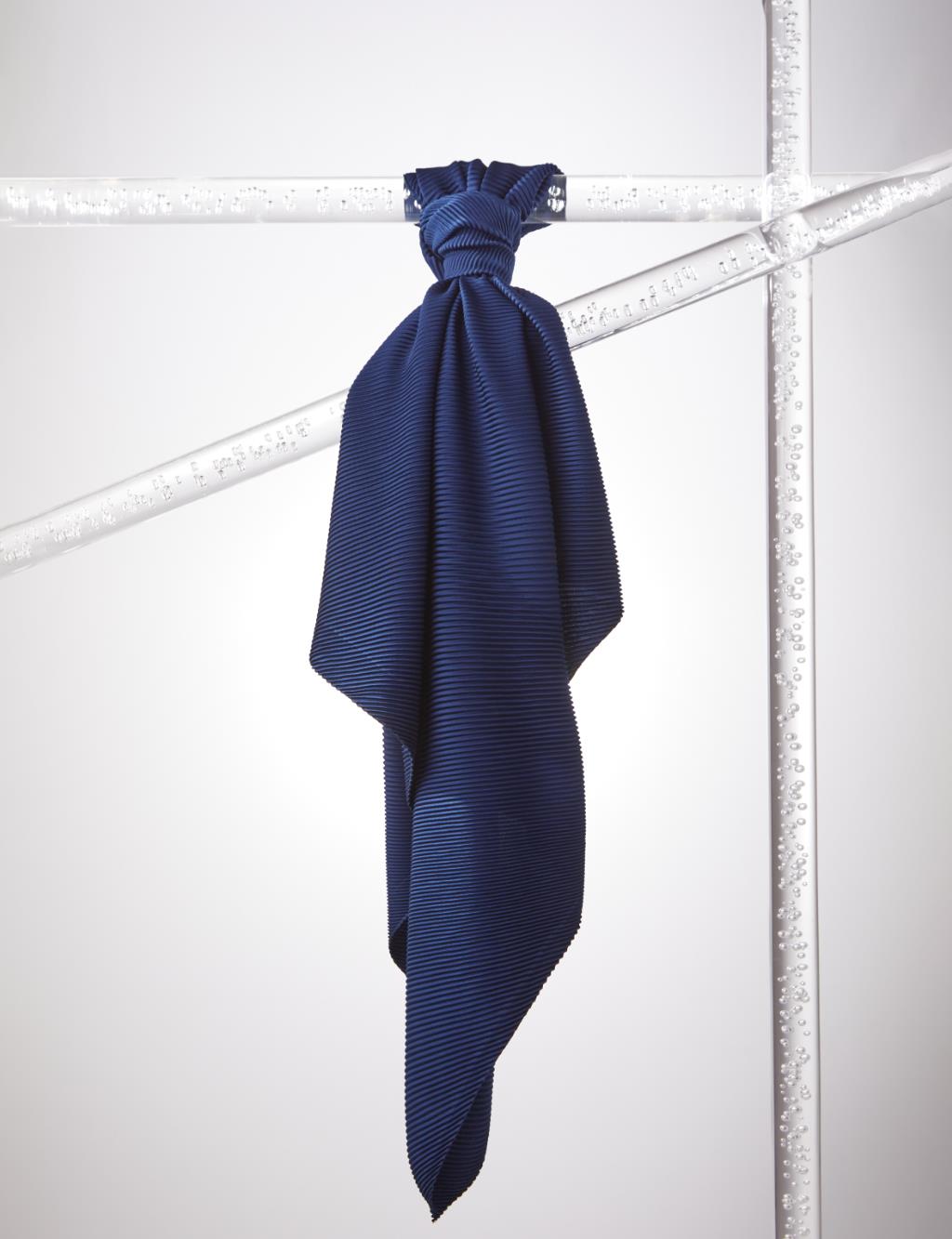 Pleated Scarf Navy