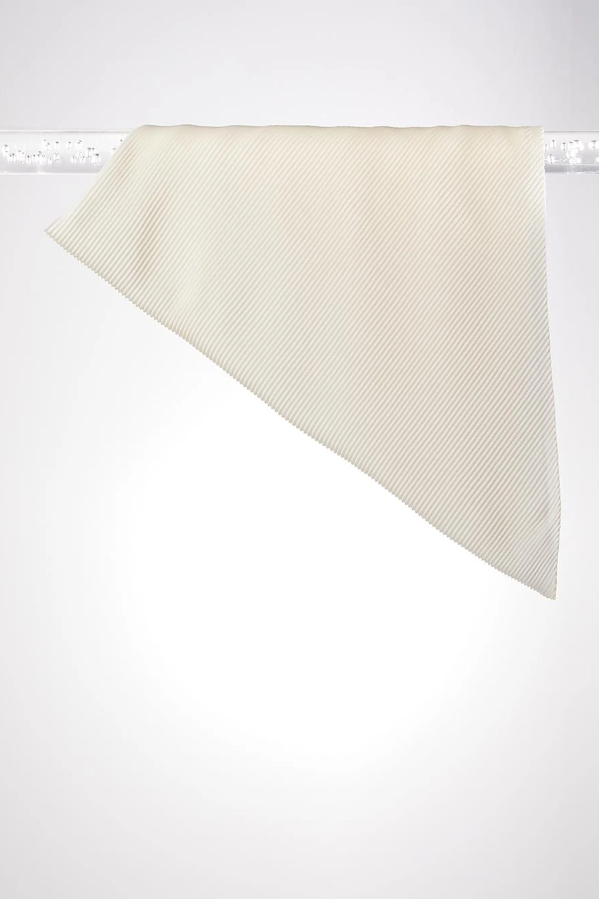 Pleated Scarf Ecru