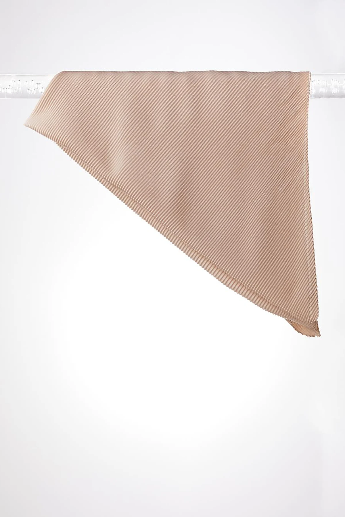 Pleated Scarf Bone