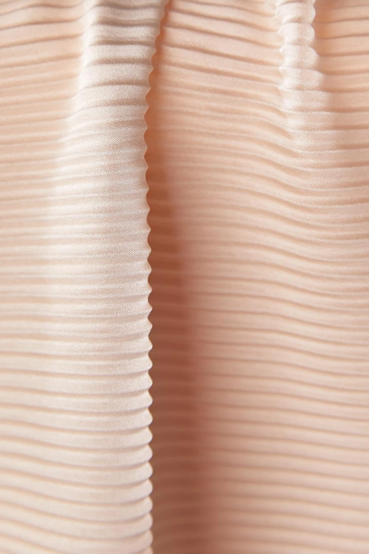 Pleated Scarf Bone