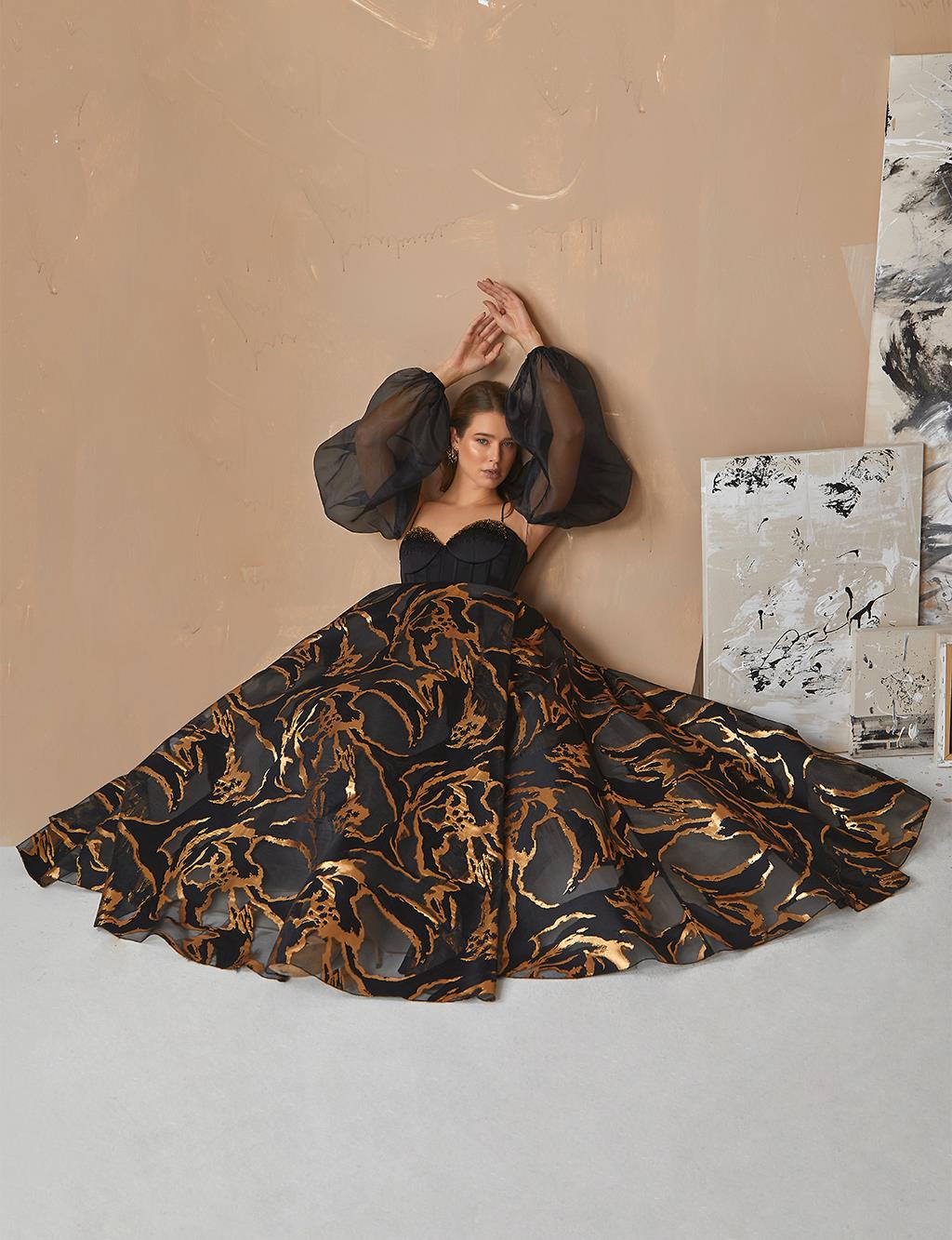 Evening Dress with Flowy Skirt Black-Gold