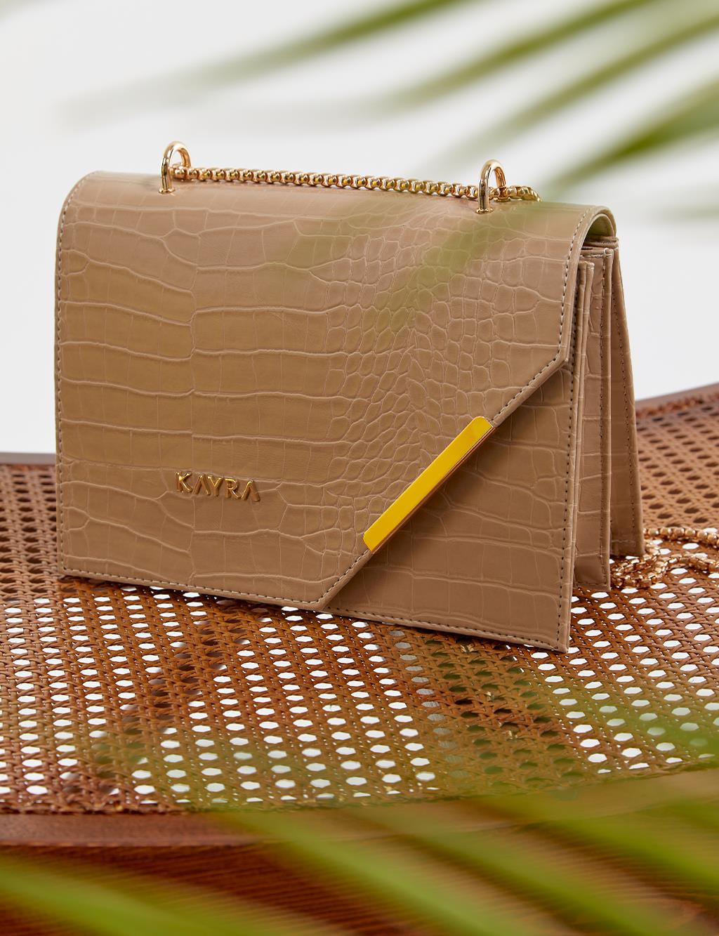 Croco Desenli Kapaklı Çanta Bej