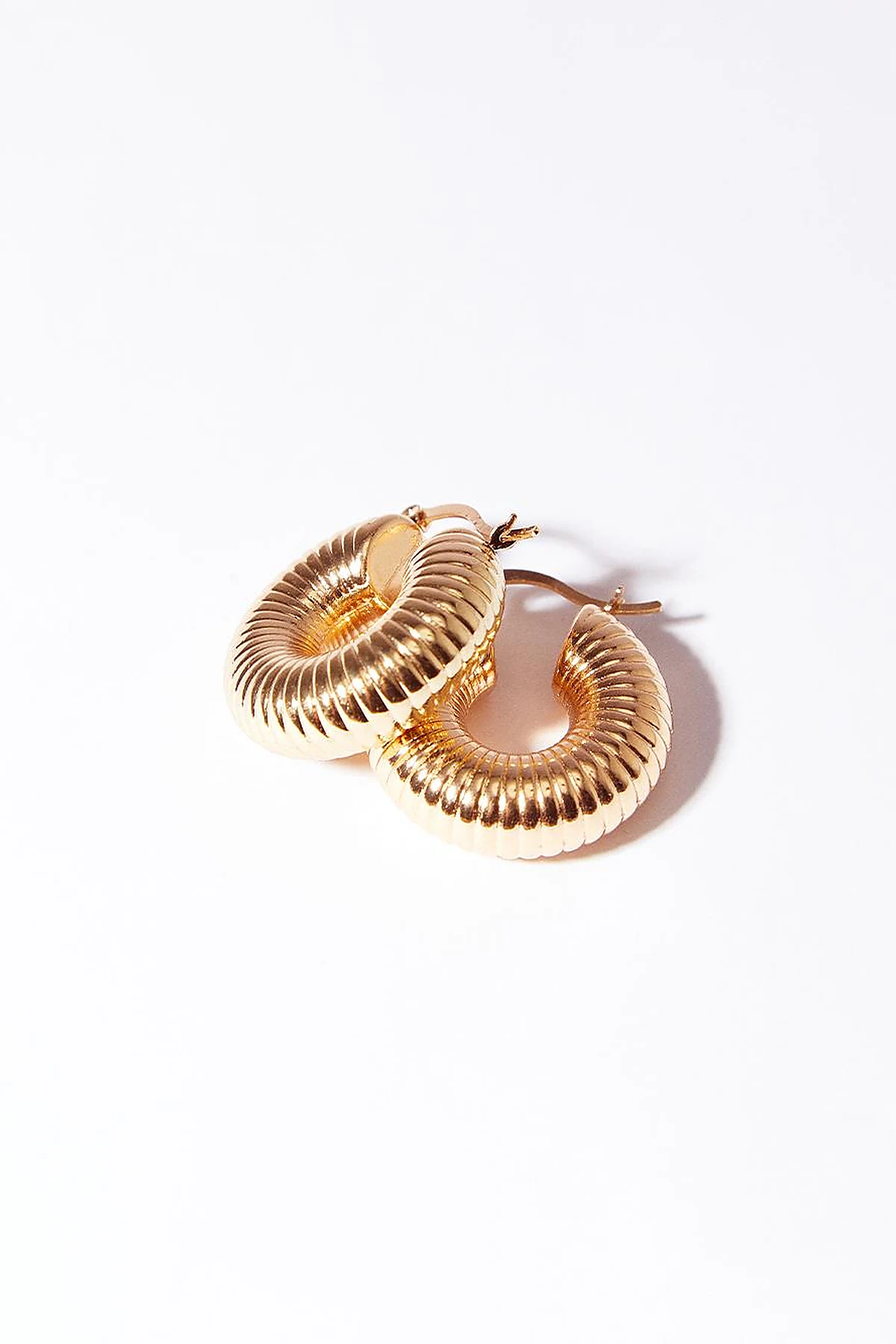 Ribbed Hoop Earrings Gold