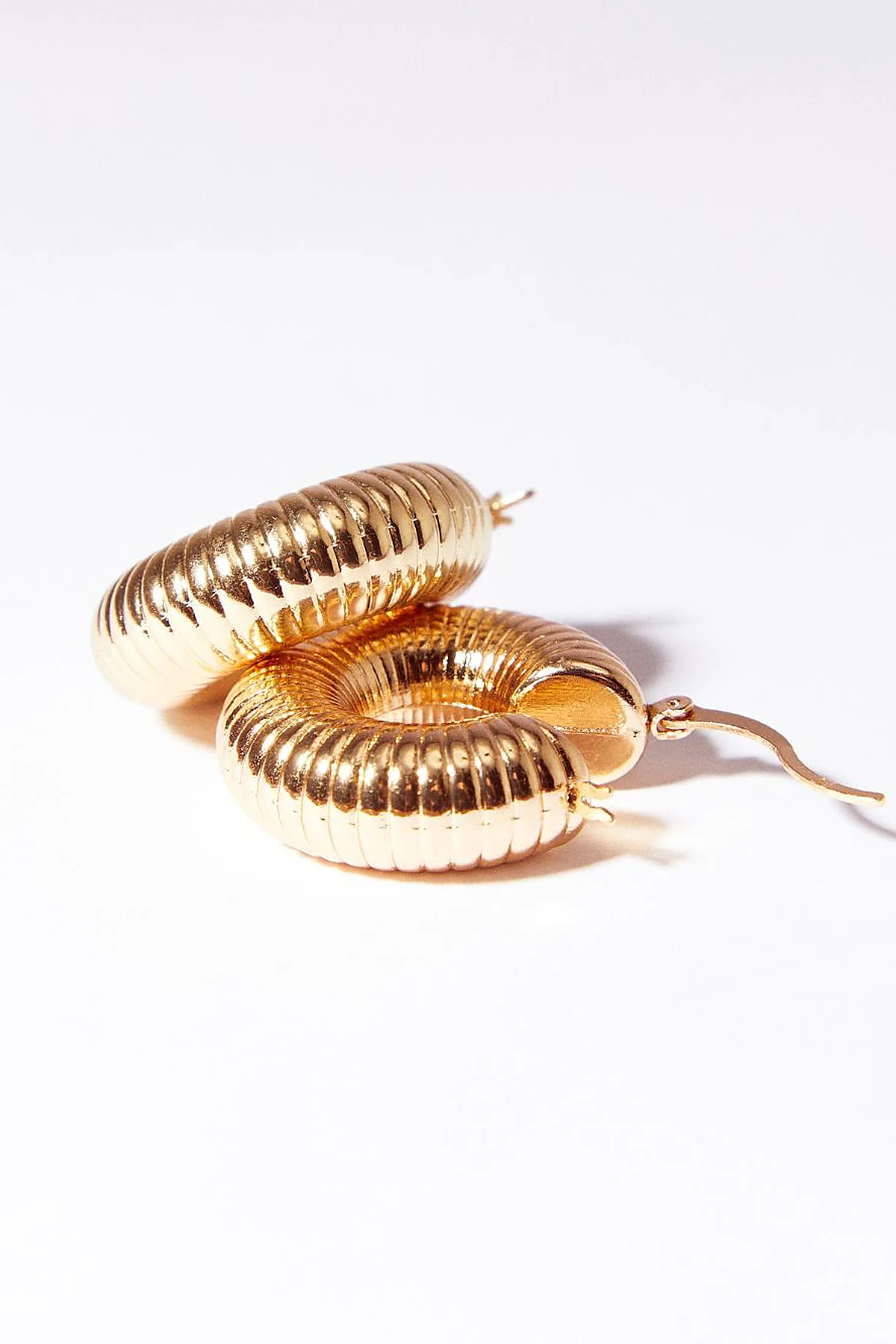 Ribbed Hoop Earrings Gold
