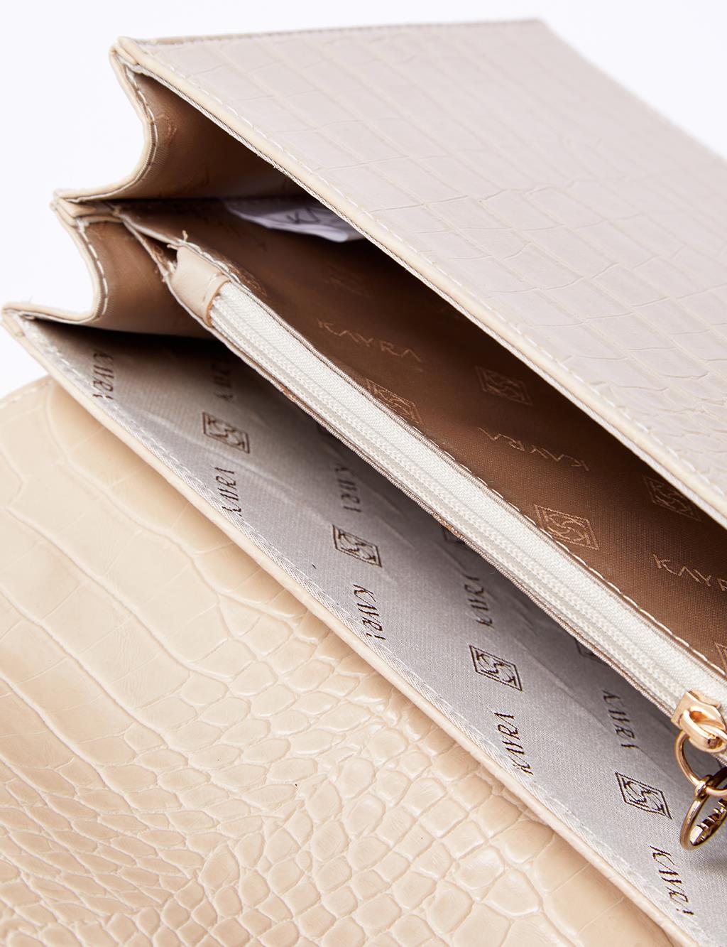 Croco Desenli Kapaklı Çanta Bej