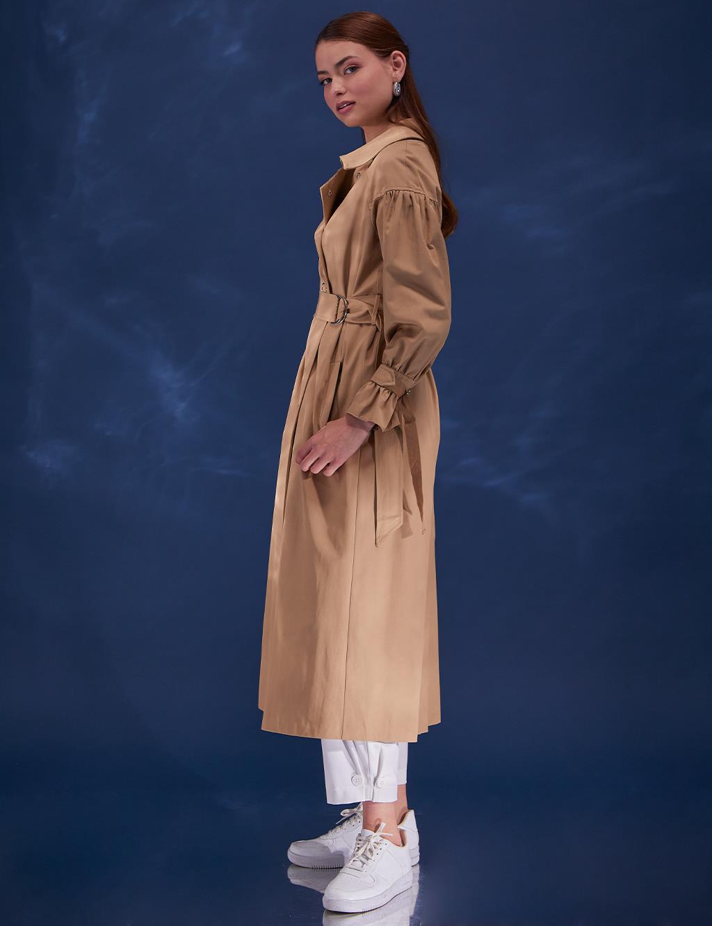 Snap Closure Pleated Trench Coat Beige