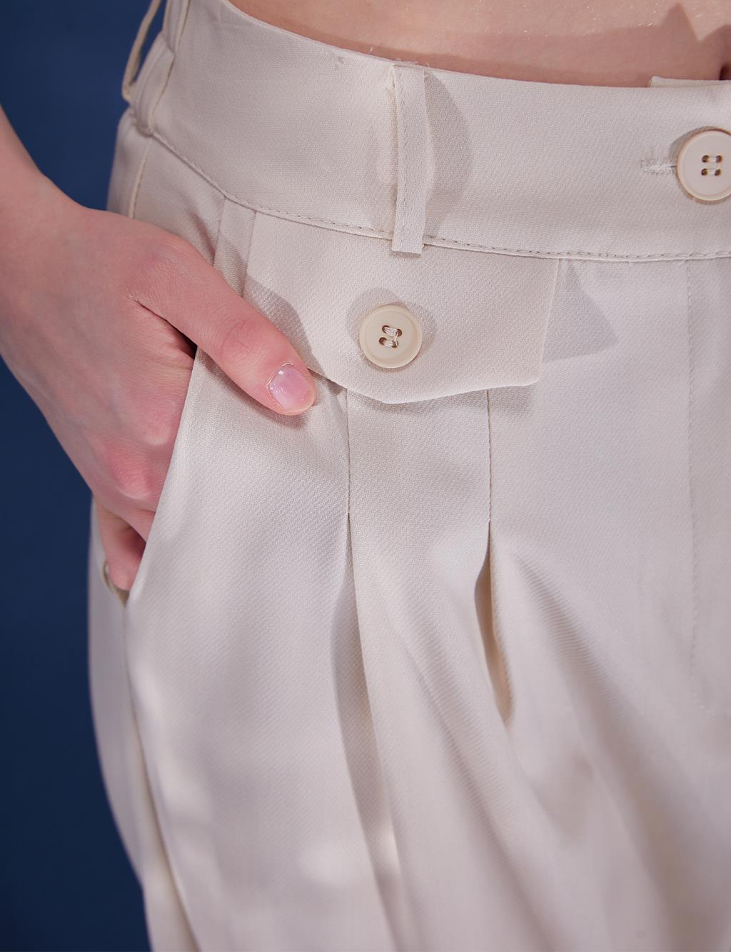 Pleated Pants Cream