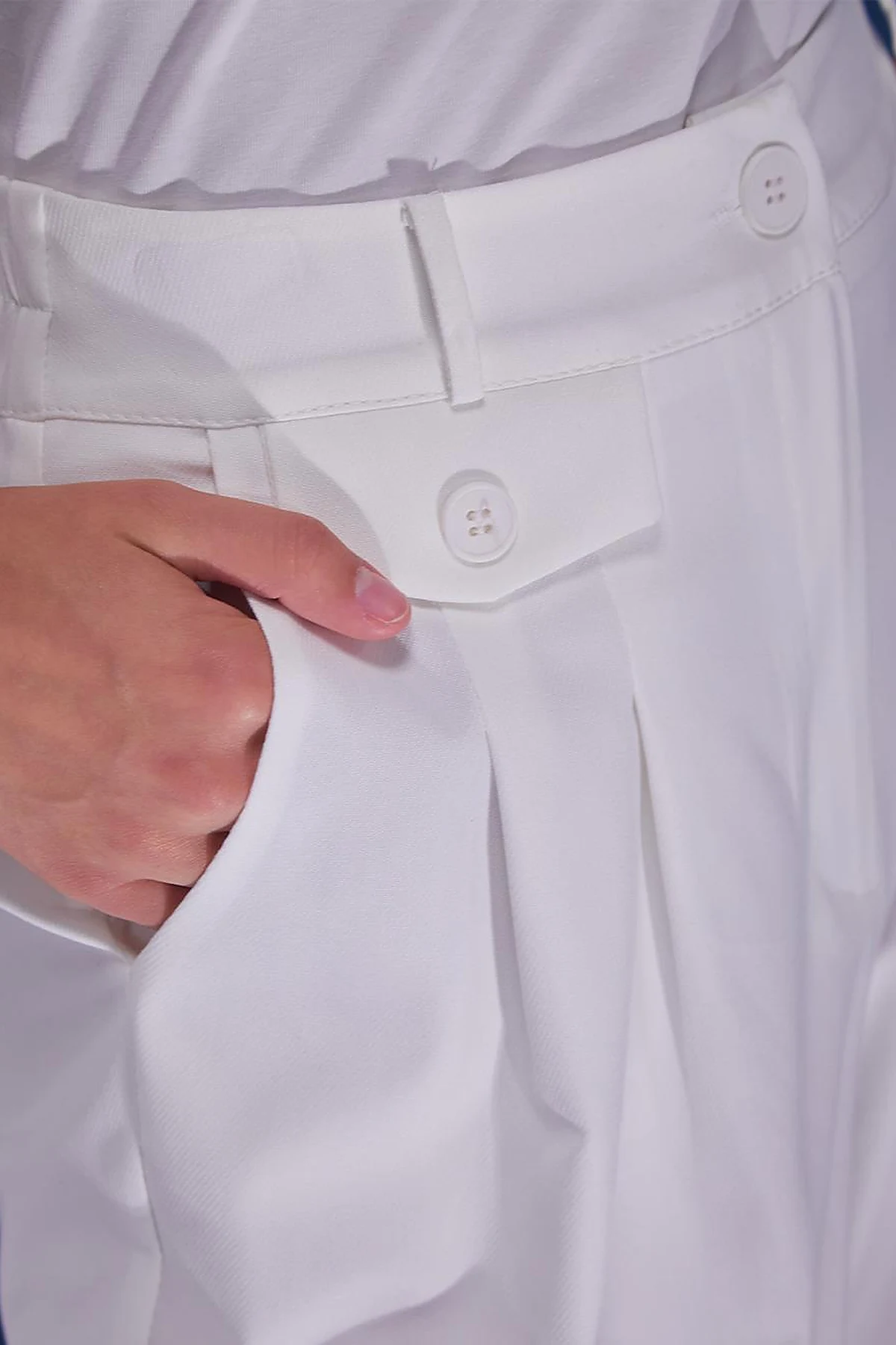 Pleated Pants Ecru