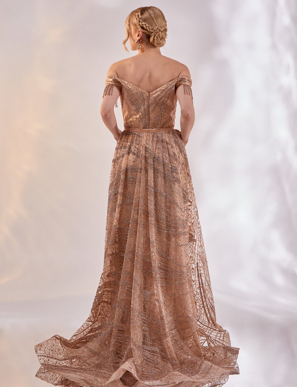 Fish Form Evening Dress Powder