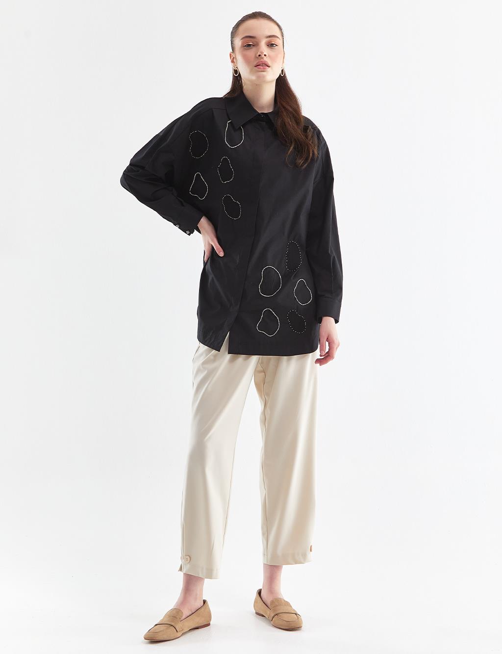 Patı Gizli İşlemeli Tunik Siyah