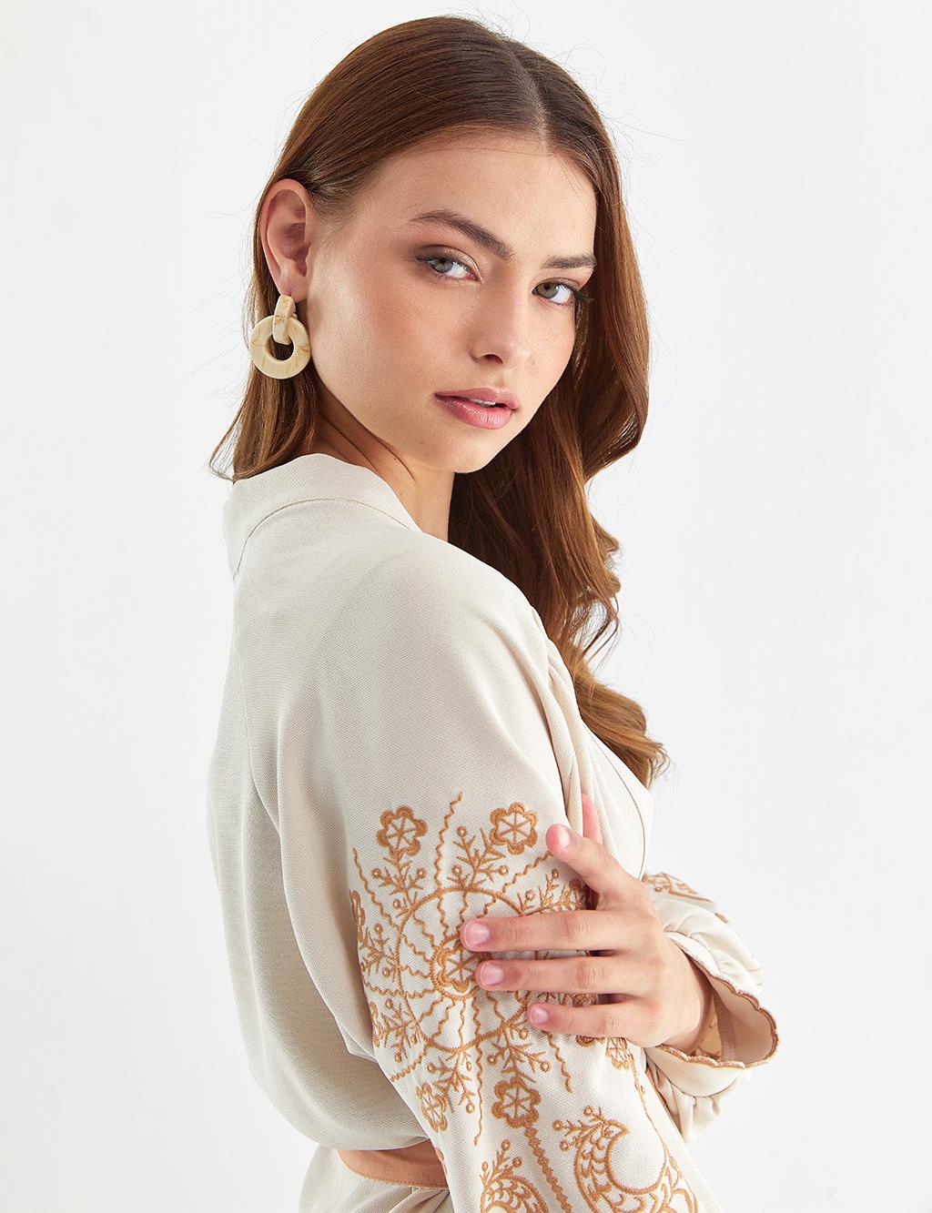 Kolları Nakışlı Kimono Krem